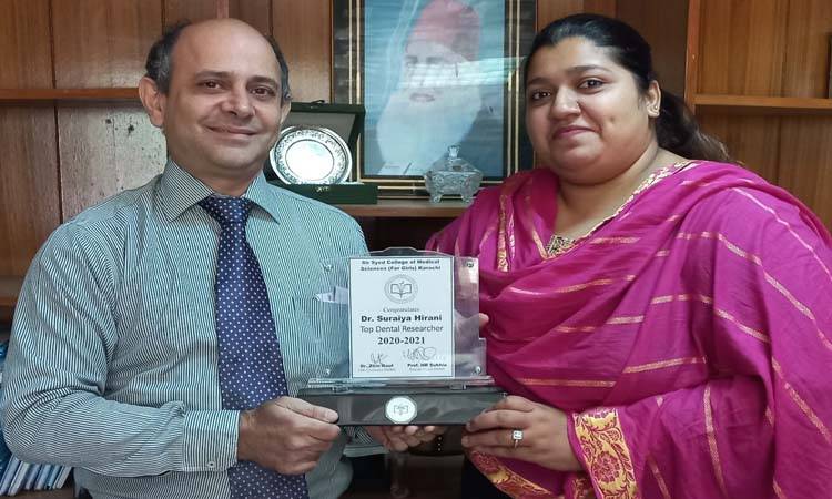 SSCMS honours Dr Suraiya with Top Dental Researcher Award