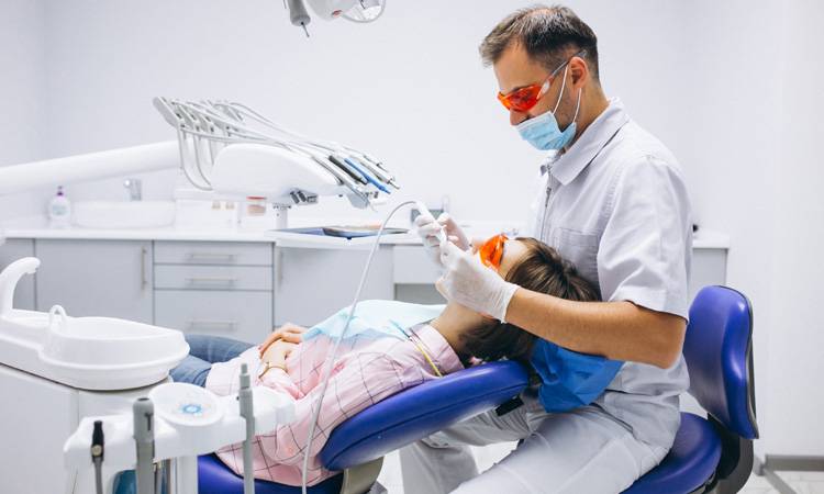 How to Run a Dental Clinic Successfully?