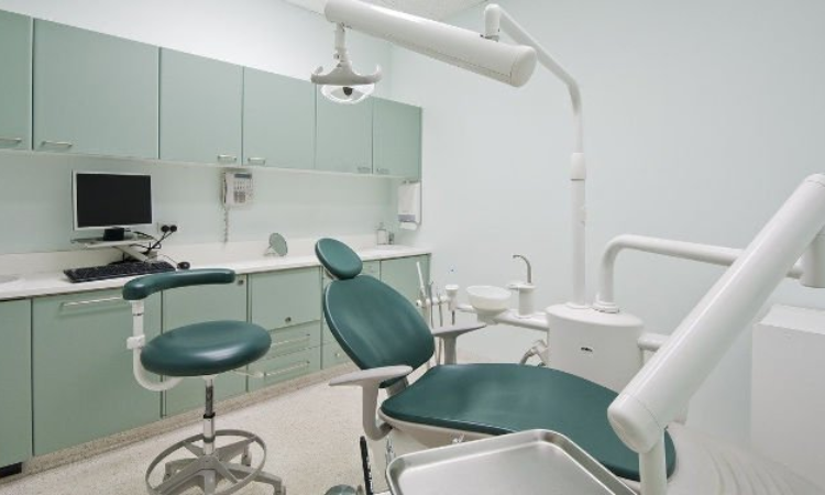 ‘Hire to Fire’ at prestigious dental clinics