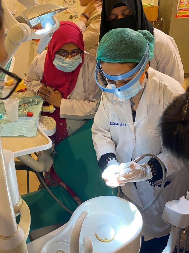 Refresher courses for dentists