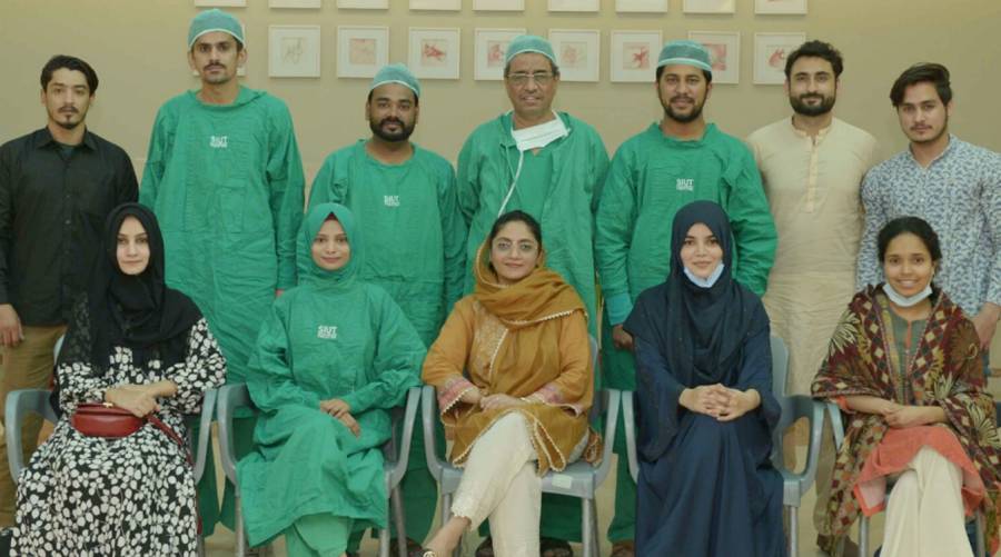 Karachi hosts international moot on robotic surgery advancements